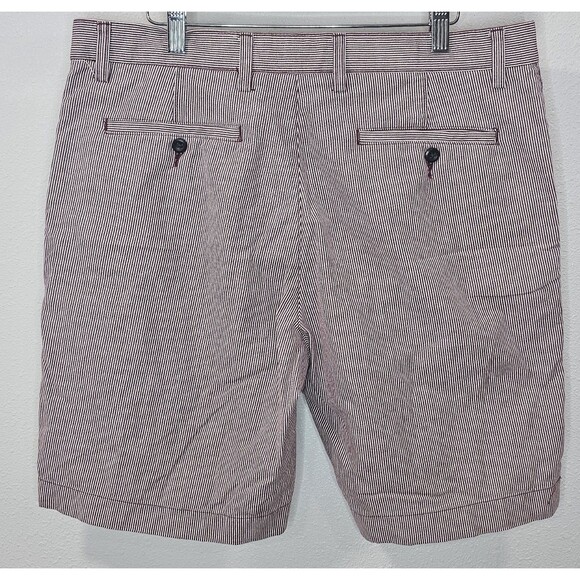 Club Room Casual Shorts Burgundy White Striped Seersucker Mid Length Men's 34 - Picture 5 of 9